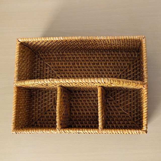 ラタンのカトラリーボックス（上から）