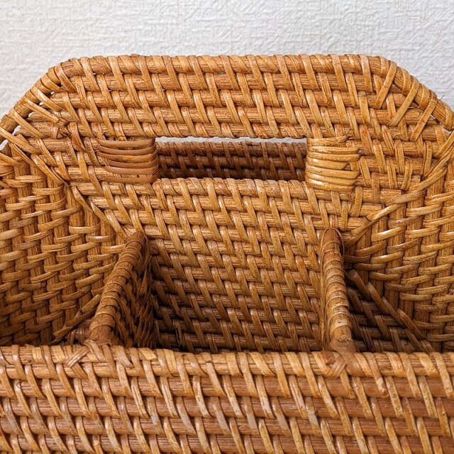 ラタンのカトラリーボックス（拡大）