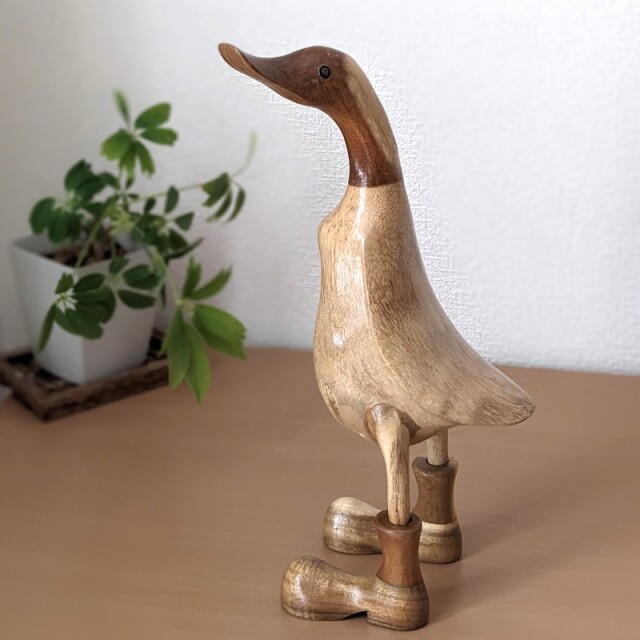 木彫りのブーツダック