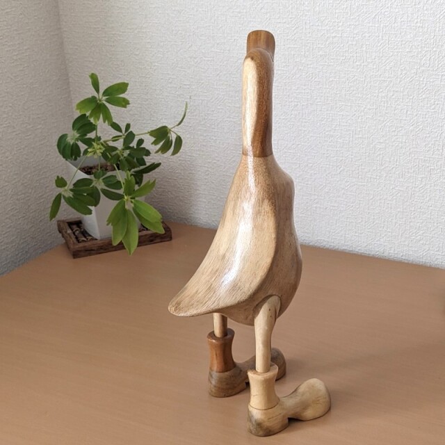 木彫りのブーツダック