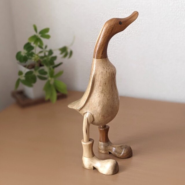 木彫りのブーツダック