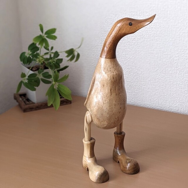 木彫りのブーツダック