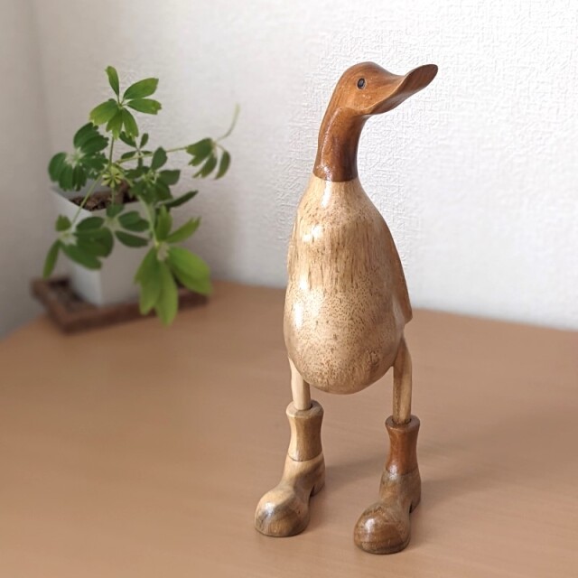木彫りのブーツダック