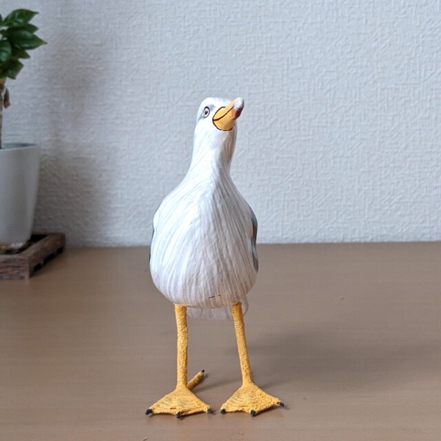 木彫りのカモメ（正面）