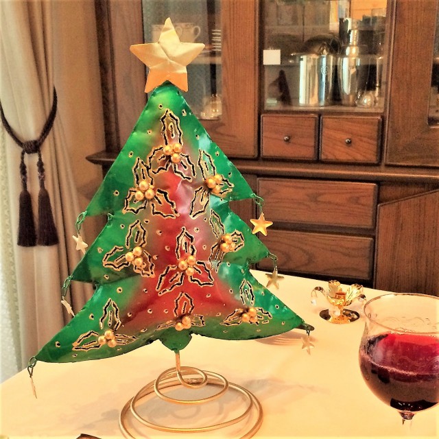 クリスマスツリーのキャンドルホルダー