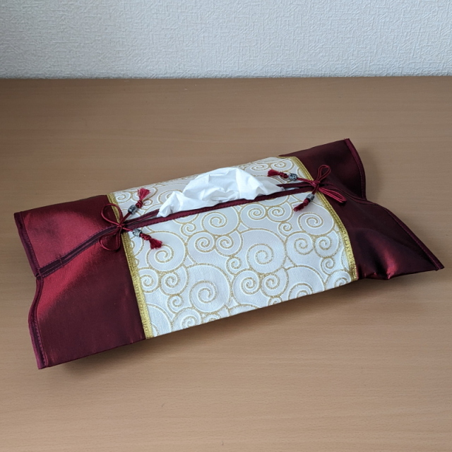 タイシルクのティッシュボックスカバー（えんじ）