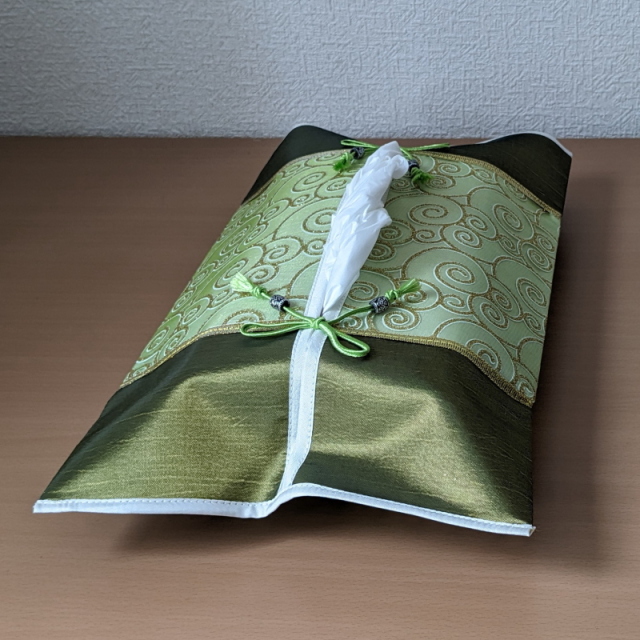 タイシルクのティッシュボックスカバー（うぐいす）