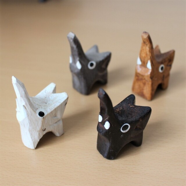 ちっちゃいゾウの木彫りオブジェ