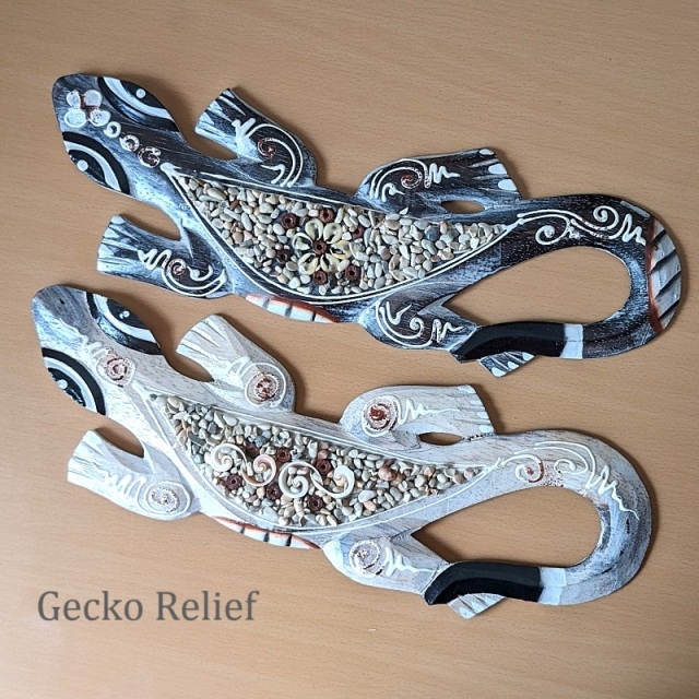 ヤモリの壁掛けレリーフ