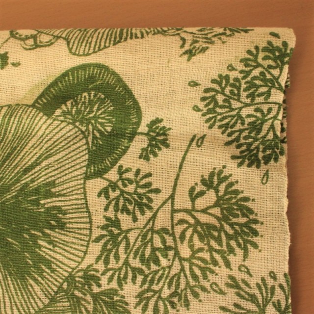 コットンのスカーフ（グリーン・フラワー柄）