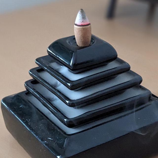 倒流香専用のインセンススタンド