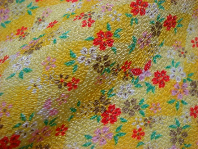 和柄 生地 京友禅 金彩ちりめん 黄地桜に蝶 10cm単位 切り売り