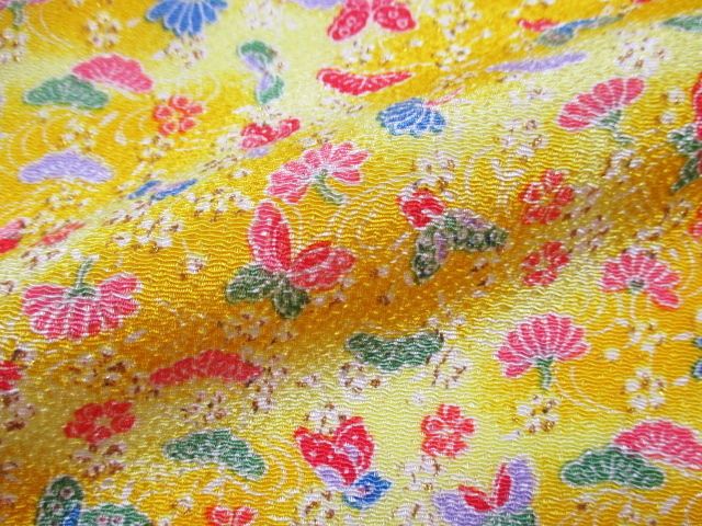 和柄 生地 京友禅 金彩ちりめん 蝶に松菊桜 (山吹) 10cm単位 切り売り