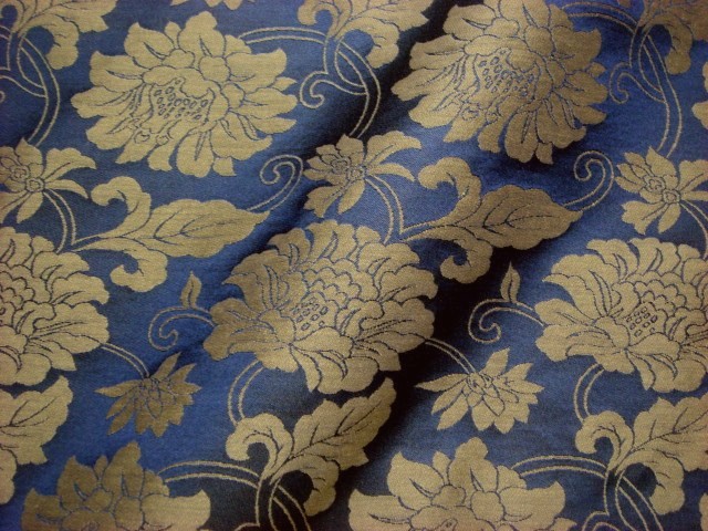 和柄 生地 貴船 緞子 牡丹唐草緞子 (華紺) 10cm単位 切り売り