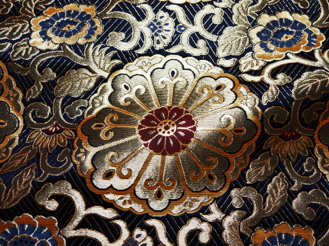 和柄生地 京都西陣織・金襴生地 四釜菊牡丹唐草 (紺) 10cm単位 切り売り