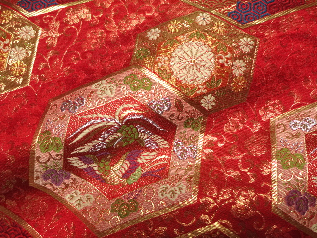 和柄 生地 京都 西陣織 金襴 生地 亀甲装束 (赤) 10cm単位 切り売り