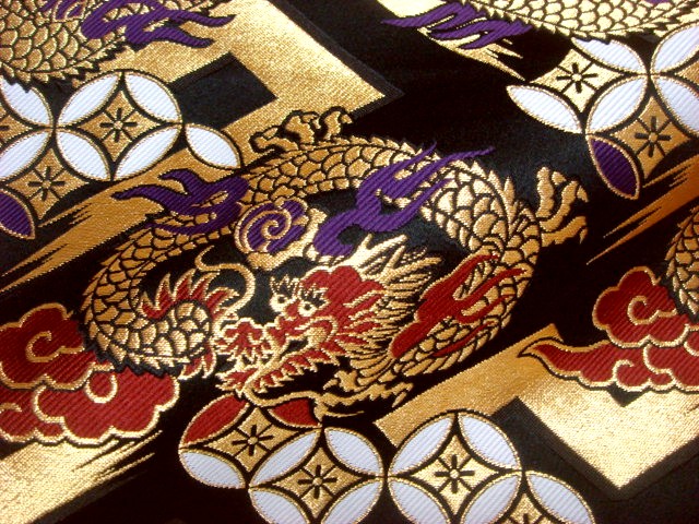 和柄 生地 京都 西陣織 金襴生地 菱龍に稲妻 (黒) 10cm単位 切り売り
