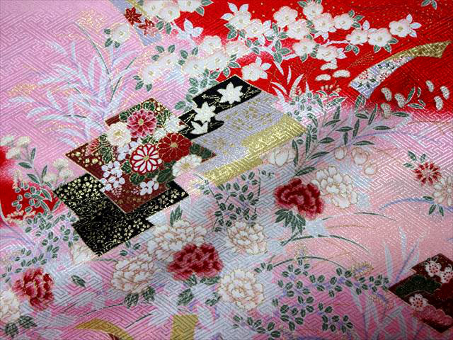 倉庫★和柄 生地 京・金彩友禅 草花松皮菱 (桃・赤霞) 10cm単位 切り売り
