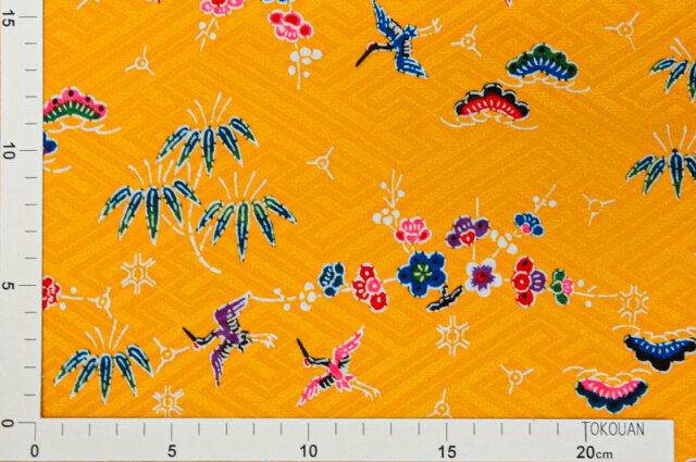 紅型（びんがた） 松竹梅に鶴 （山吹） 柄の和柄生地通販なら都香庵