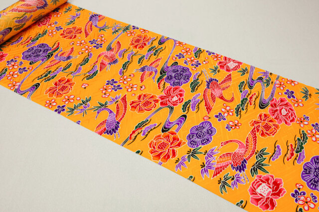 ◆　紅型　黄　花　鶴　着物　正絹　名渡山 ◇ 紅型 黄 花 鶴 着物 正絹 名渡山