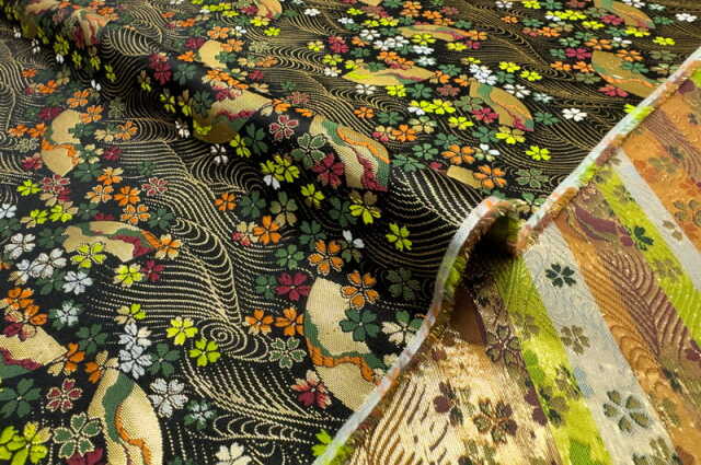 金襴生地販売 荒磯扇（黒）柄の和柄生地通販なら都香庵