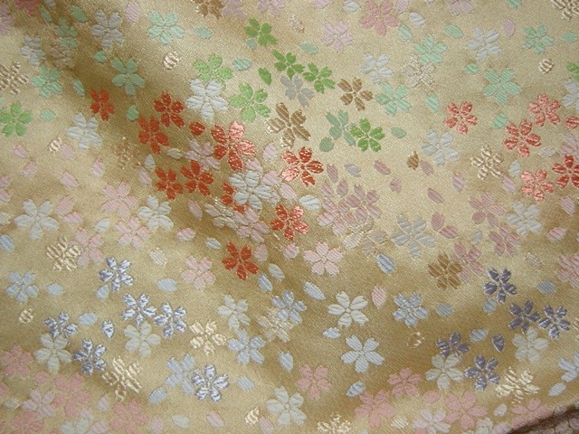 京都西陣織・金襴生地 桜花爛漫（全3色） 10cm単位 切り売り 和柄 和風生地 はぎれ 布地 きんらん よさこい/02.桑染色