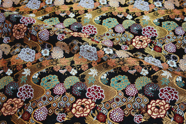 作家もの　たたき染　格子　菊花　牡丹　伝統和模様　付け下げ　着物　124a p 作家もの たたき染 格子 菊花 牡丹 伝統和模様 付け下げ 着物 124a p