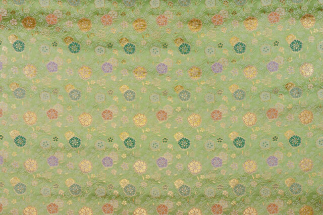 金襴 若緑色地に小花 生地販売 小桜柄 和風 生地通販なら都香庵