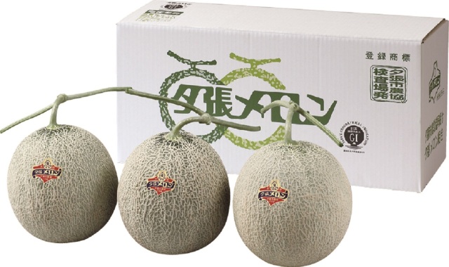 夕張メロン　優品　３玉入（１玉／約１．３ｋｇ）　【００６】