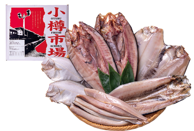【早期割引商品】丸水冷蔵エース食品部　小樽市場　味自慢の干物セット　【１００】