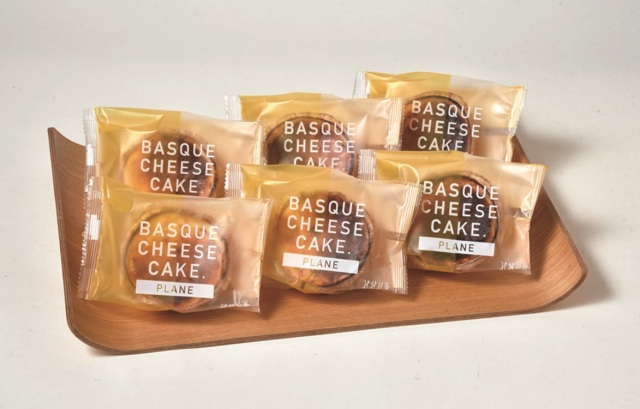 みれい菓　バスクチーズケーキセット　【００８】