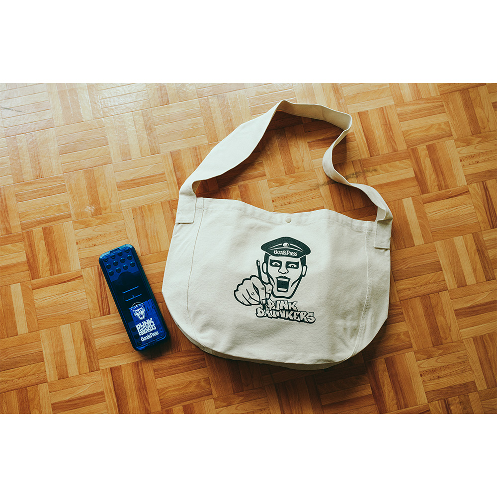 PUNK DRUNKERS × GoodsPress 「ショルダーバッグ＆アーム筆入れ