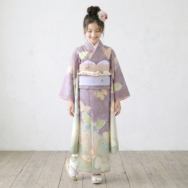 JILL STUART】□豊かな自然の中で舞い踊る可憐な蝶をデザインしたお