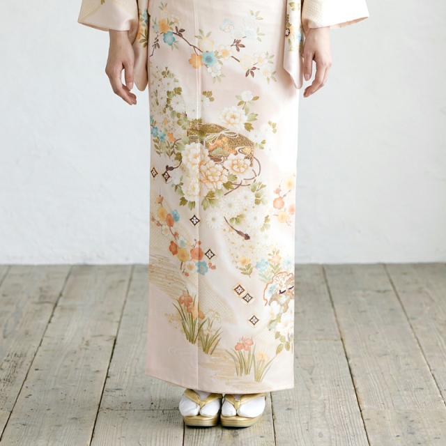訪問着レンタル】高身長の方を美しく魅せる洗練された色彩の吉祥文様