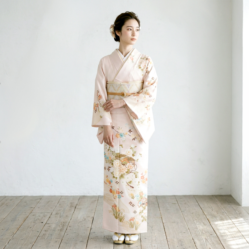 訪問着レンタル】高身長の方を美しく魅せる洗練された色彩の吉祥文様
