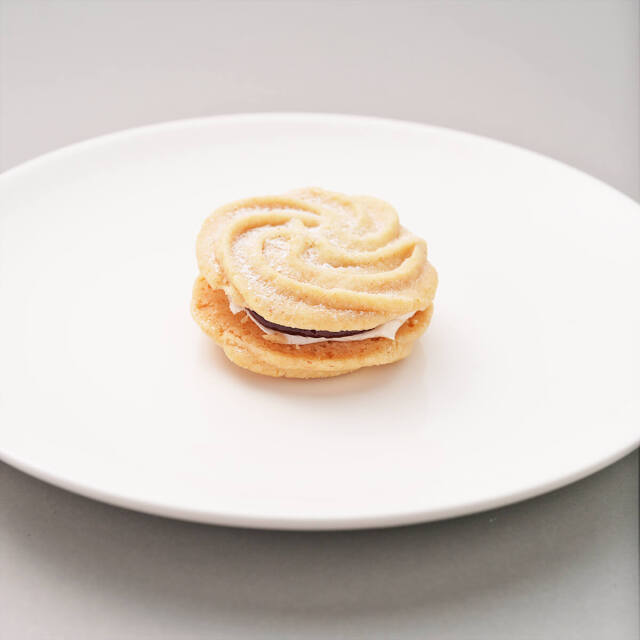 ハイティーケーキセット（ヴィエネーズサンドクッキー）