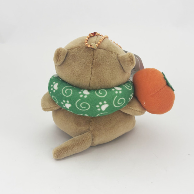 カワウソ　みかん