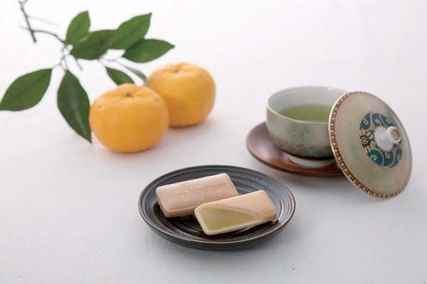 とれとれ市場オンラインショップ ｜ 港屋の「柚もなか」です。