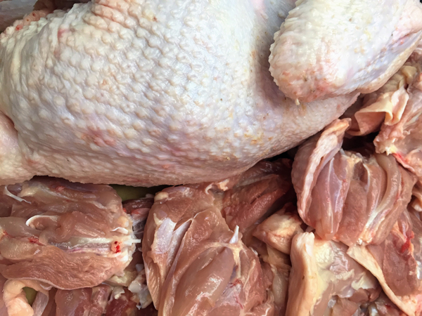 大和肉鶏の丸どり 1羽約3.0kg