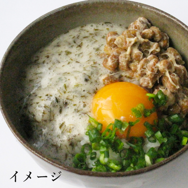 あかもくとろろご飯のせ