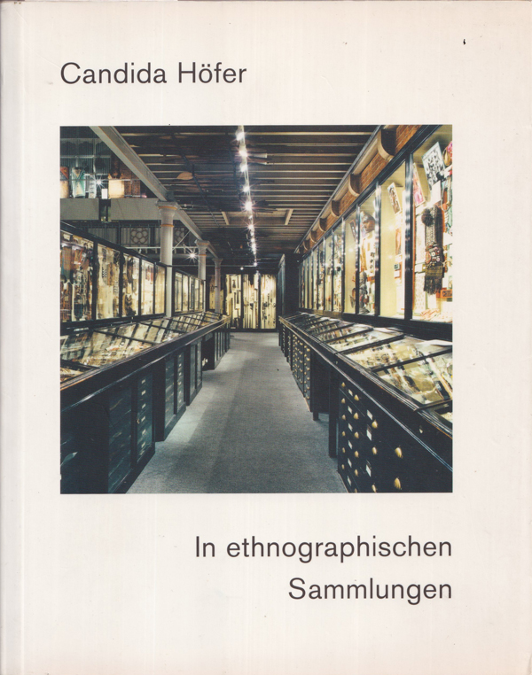 Candida Hofer: In ethnographischen Sammlungen