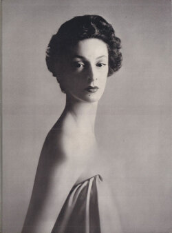 Richard Avedon: Photographs 1947-1977