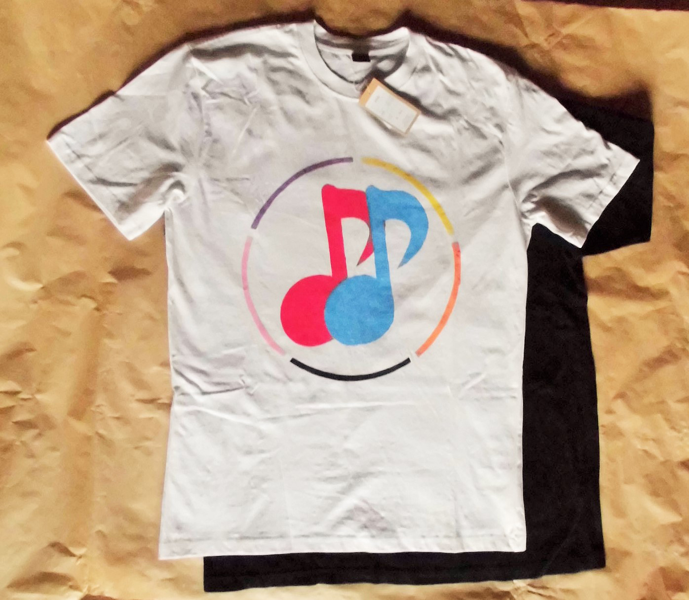 《おんぷTシャツ》　白・黒2色同じデザイン‼