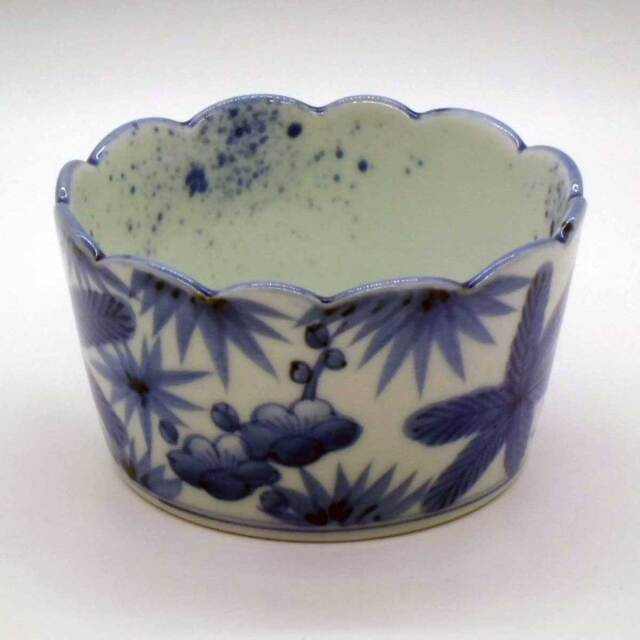 有田焼 吹き墨 松竹梅 輪花渕 小丼