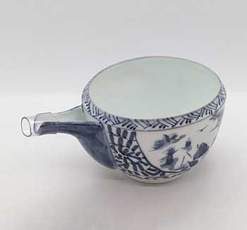 染付タコ唐草山水注器