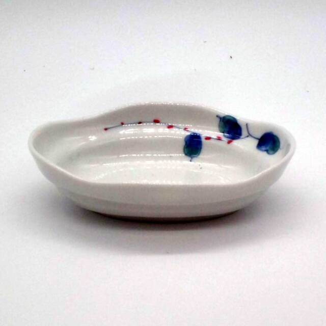 有田焼 色絵 水引草紋 楕円 小皿