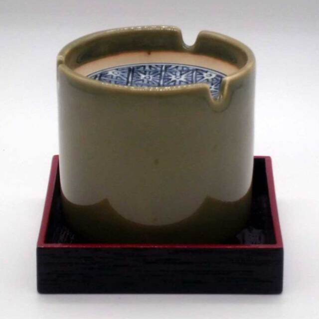 有田焼 精磁 染付 筒型 灰皿 木受け皿付き