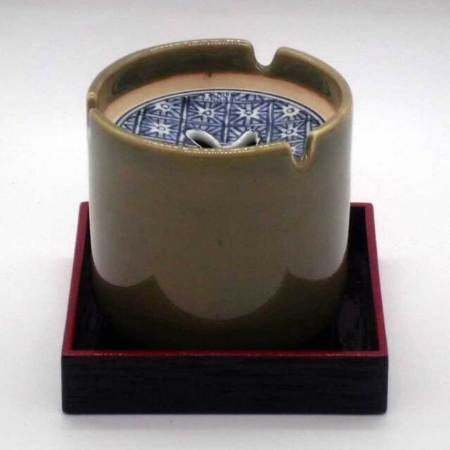 有田焼 精磁 染付 筒型 灰皿 木受け皿付き