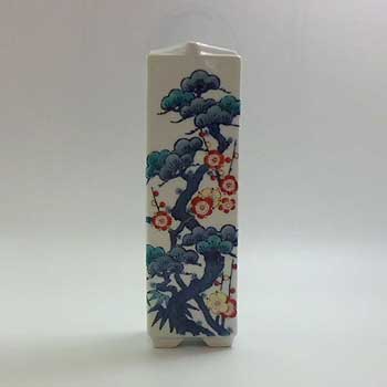 色鍋島松竹梅角花瓶
