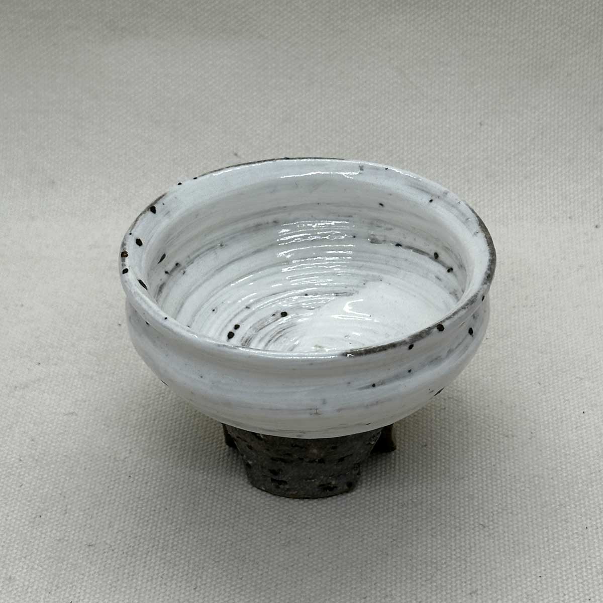 黄みかげ白刷毛馬上杯